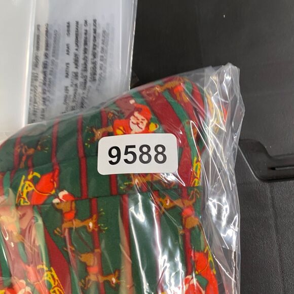 LulaRoe Leggings Women M Medium Red Striped Christmas Print Tall & Curvy Pull On - Picture 10 of 10